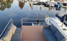 Tiny Lakehouse