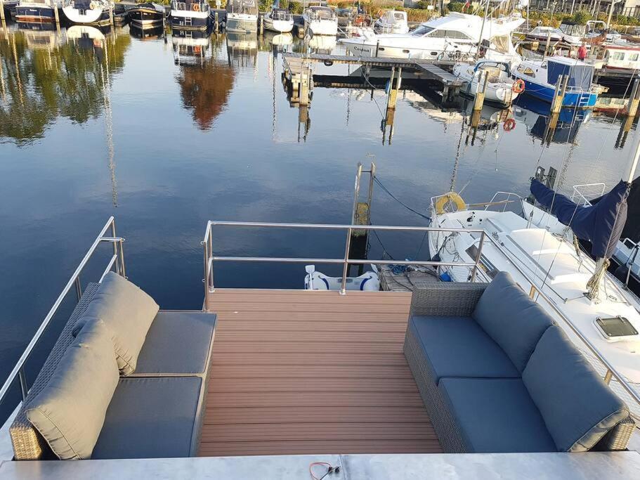 Tiny Lakehouse Zeewolde Exterior foto